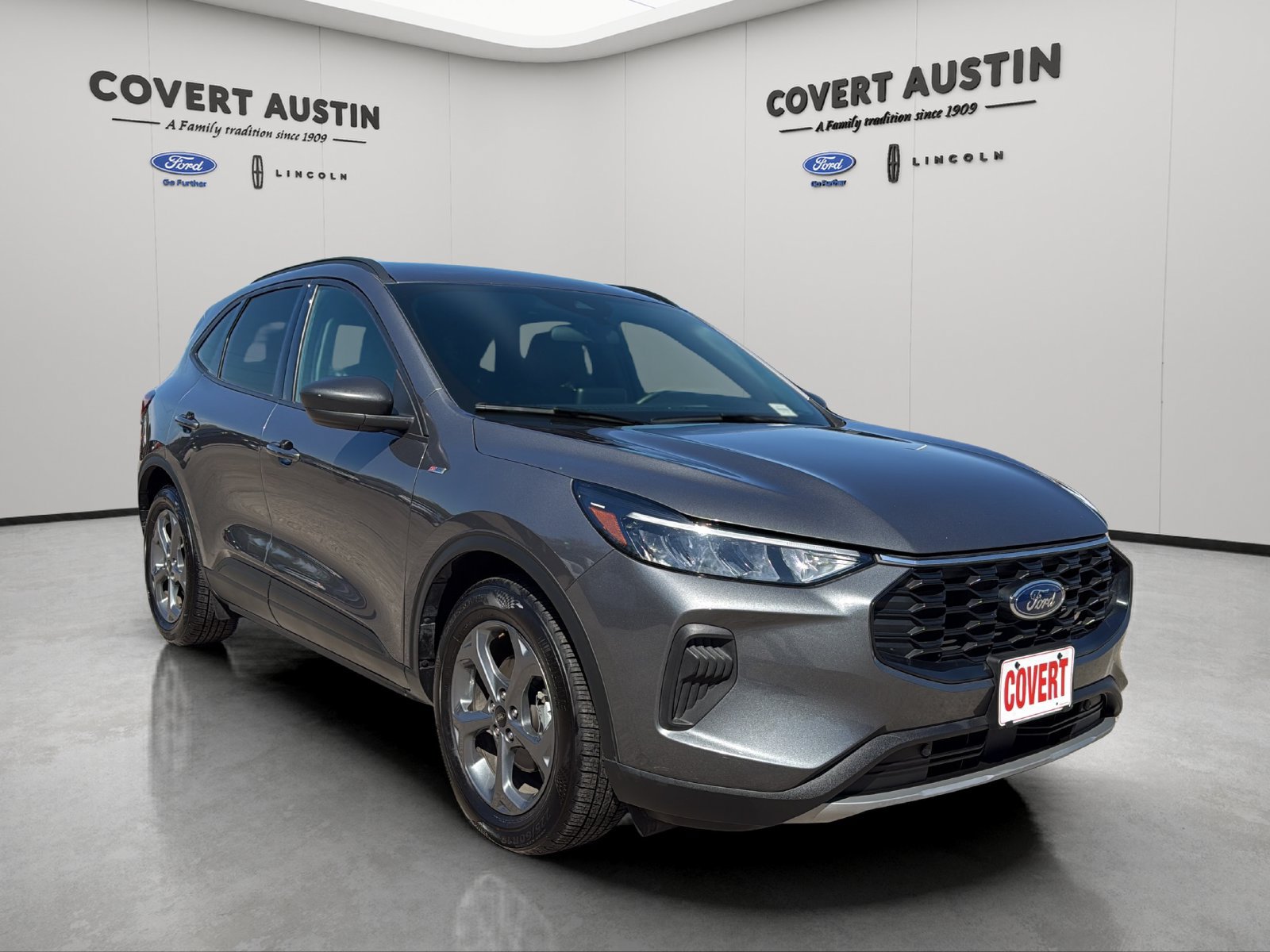 Certified 2025 Ford Escape ST-Line FWD image 6