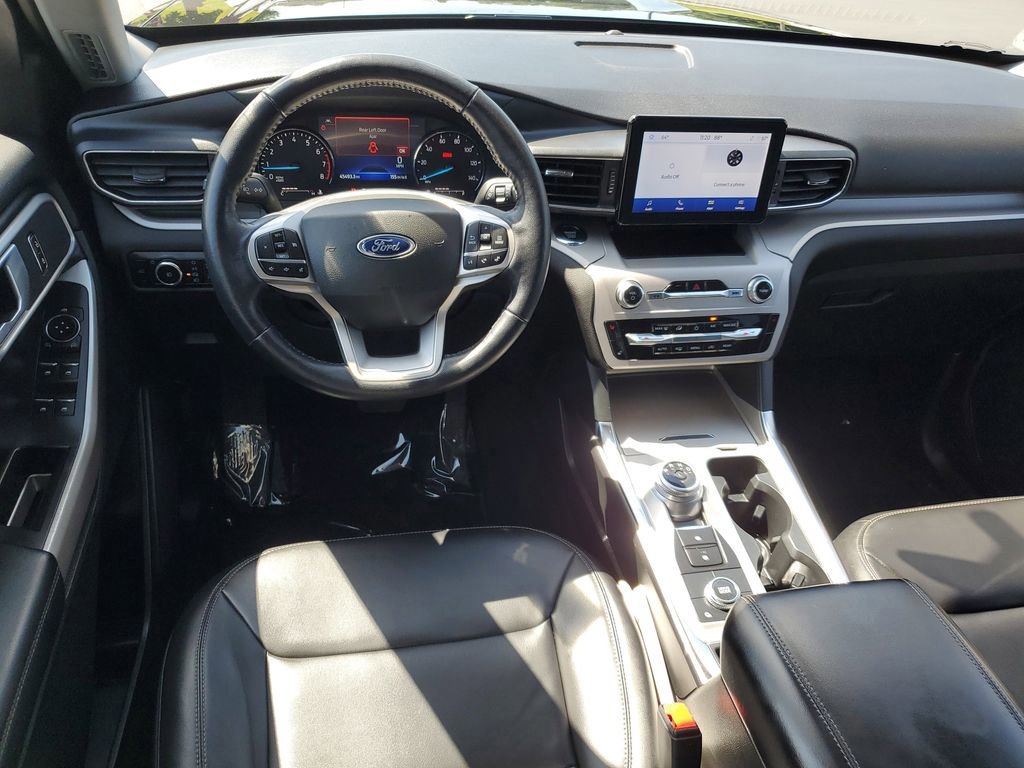 Certified 2023 Ford Explorer XLT w/ Equipment Group 202A image 29