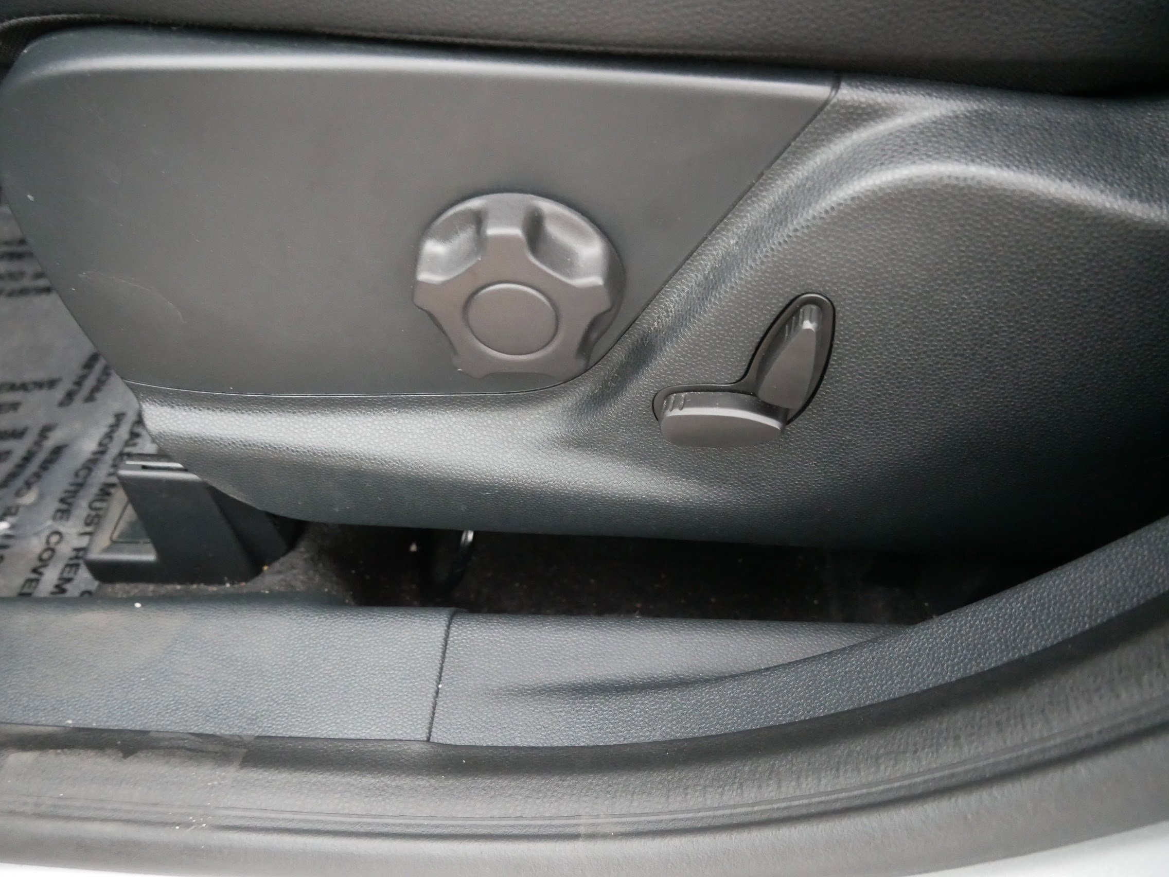 Certified 2022 Ford EcoSport SES image 19