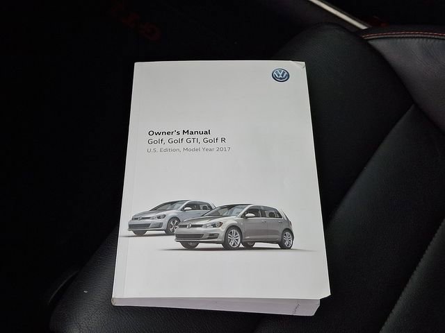 Used 2017 Volkswagen GTI SE image 25