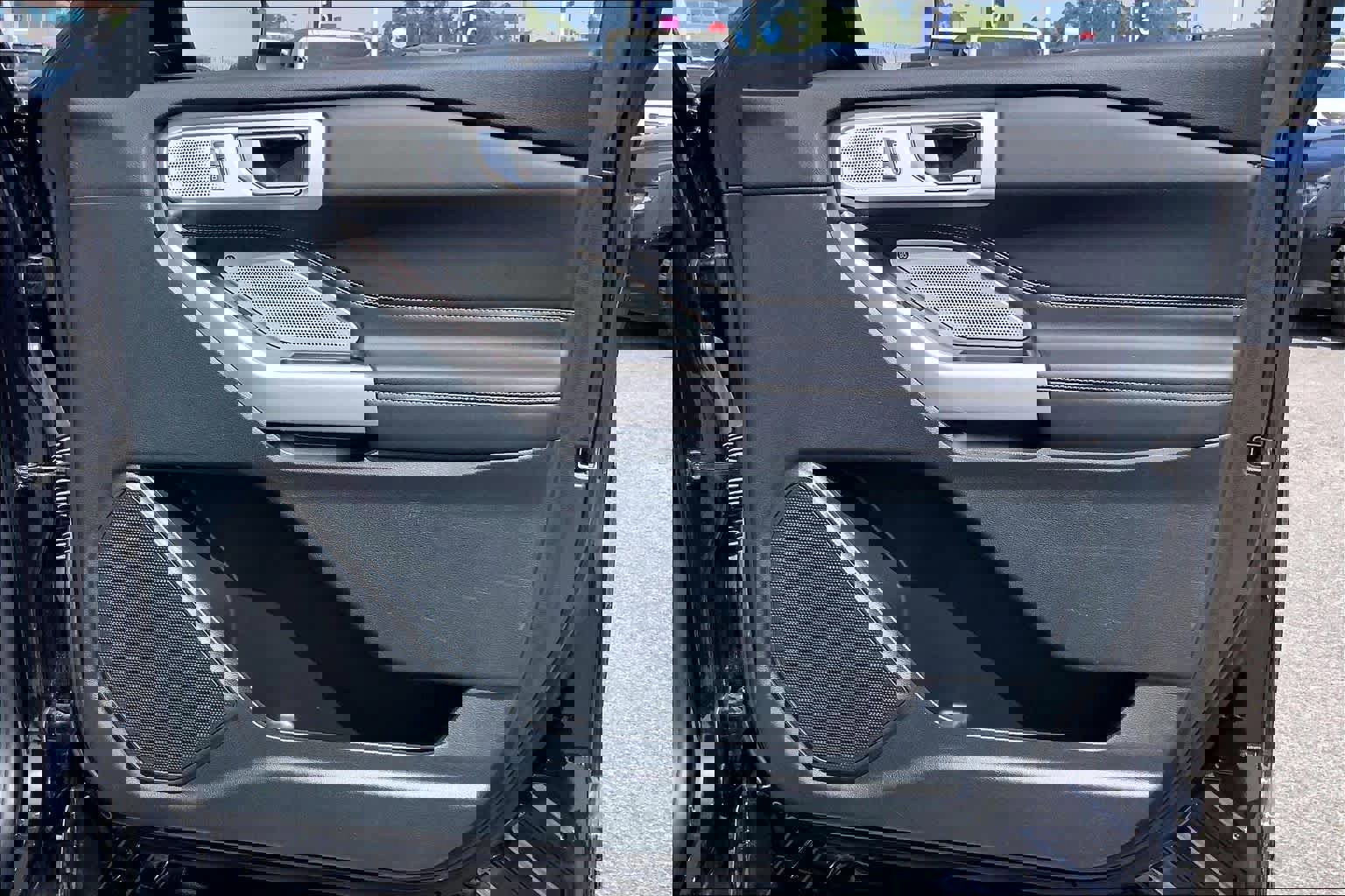 Certified 2024 Ford Explorer Limited w/ Limited Technology Package image 22