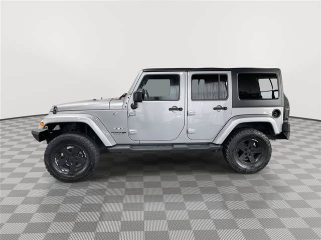 Used 2018 Jeep Wrangler Unlimited Sahara AWD/4WD image 2