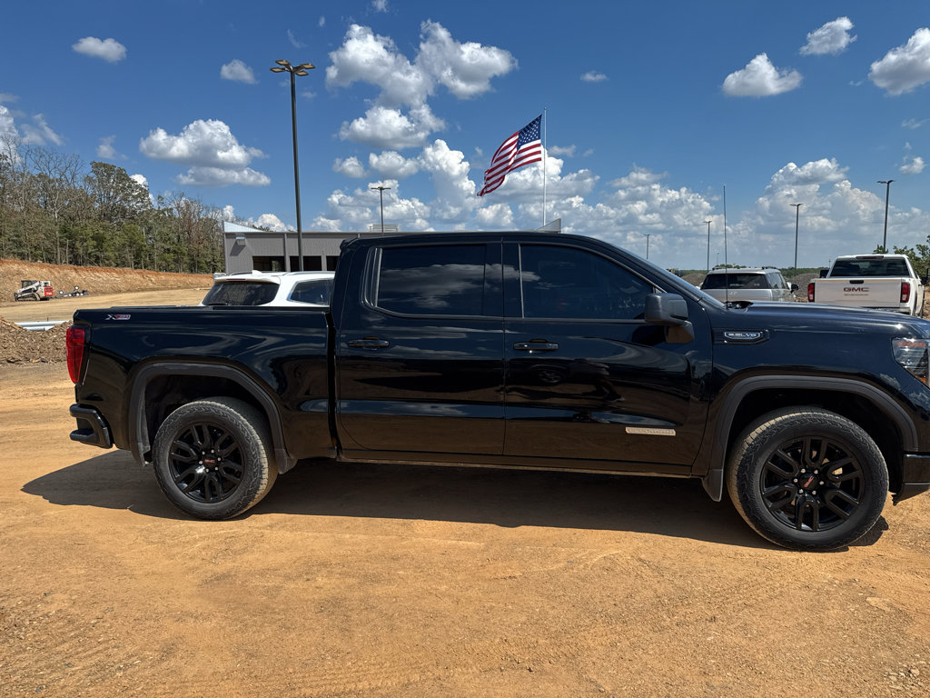 Used 2025 GMC Sierra 1500 Elevation w/ X31 Off-Road Package AWD/4WD image 4
