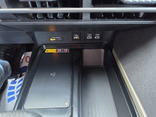 Used 2025 Toyota Camry LE image 21