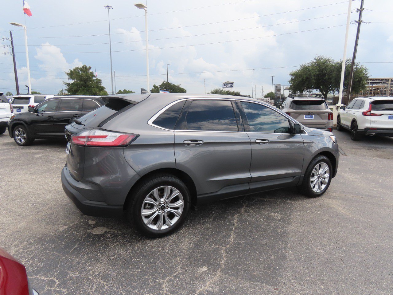 Certified 2023 Ford Edge Titanium AWD/4WD image 11