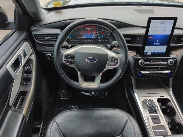 Certified 2022 Ford Explorer Limited w/ Limited Technology Package RWD image 16