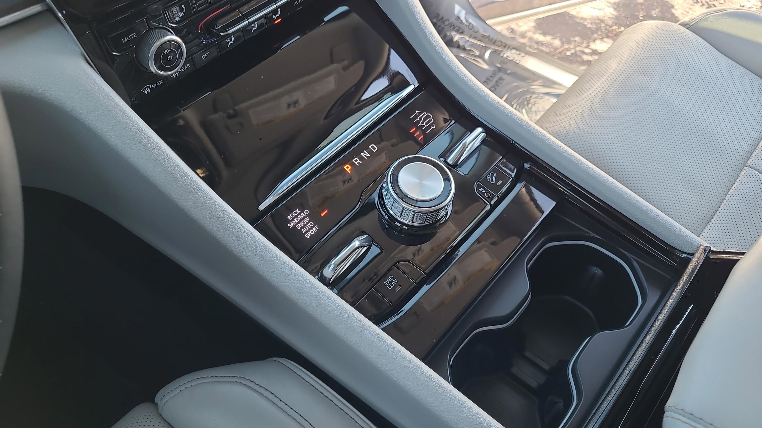 Used 2022 Jeep Grand Cherokee Overland w/ Advanced Protech Group III image 24