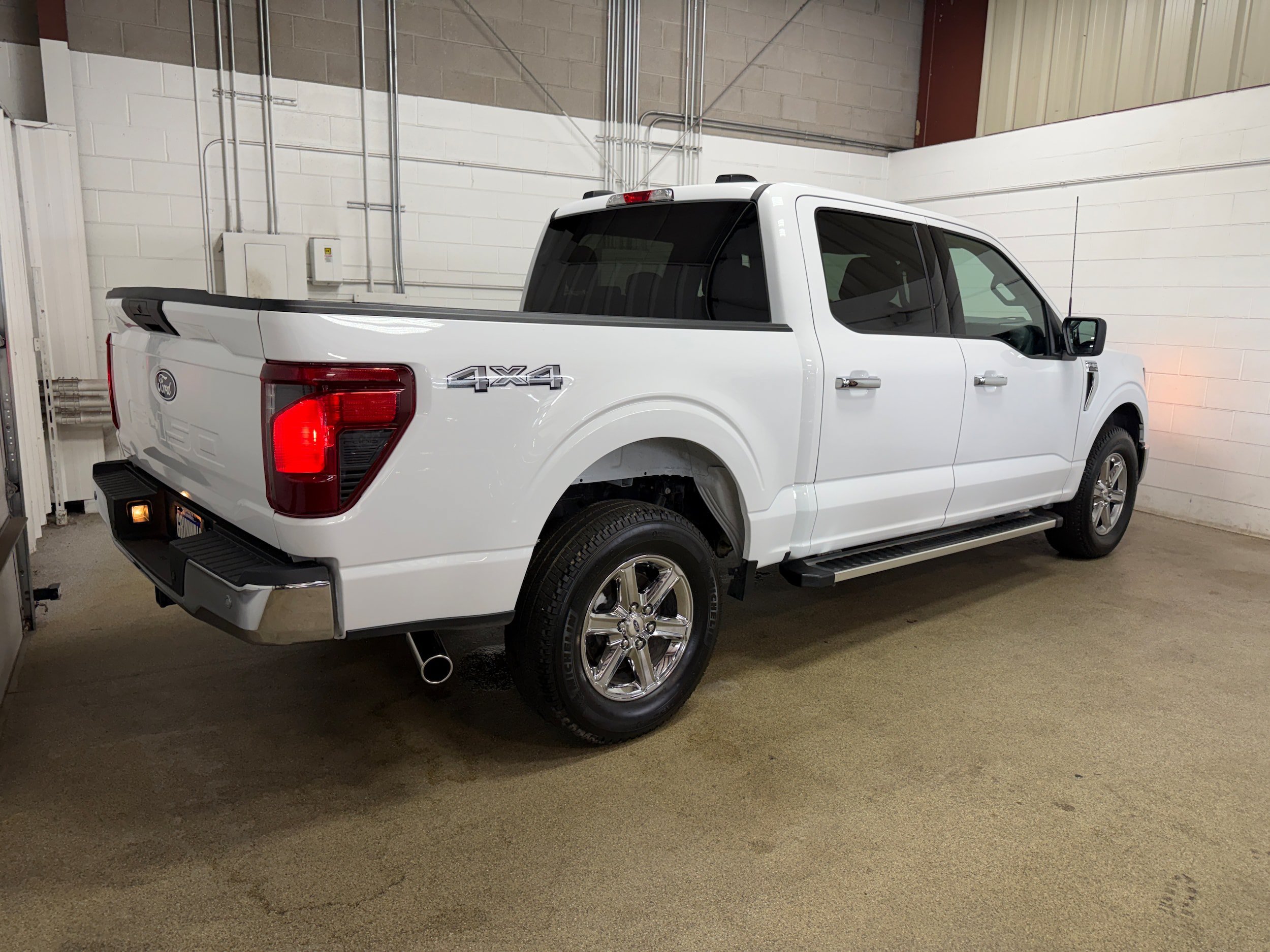 Certified 2025 Ford F150 XLT w/ Equipment Group 301A Standard AWD/4WD image 9