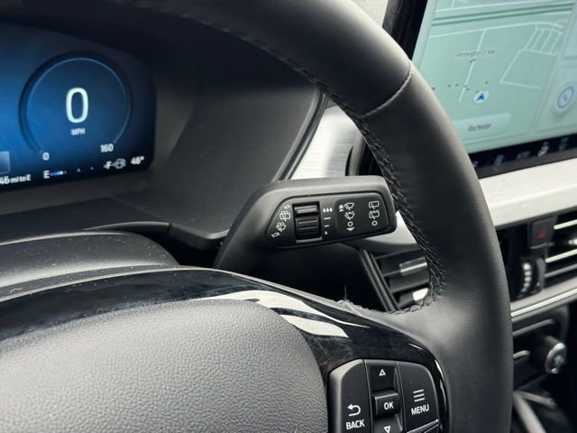 Certified 2025 Ford Escape Platinum image 31