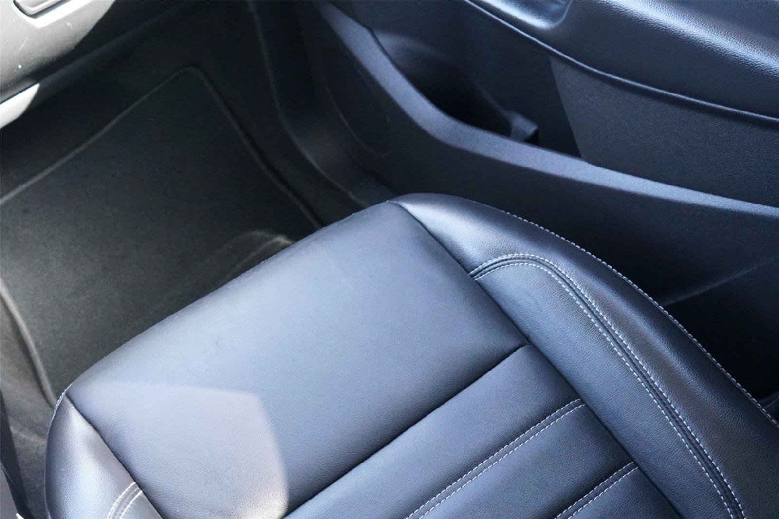 Certified 2019 Ford Escape Titanium FWD image 26