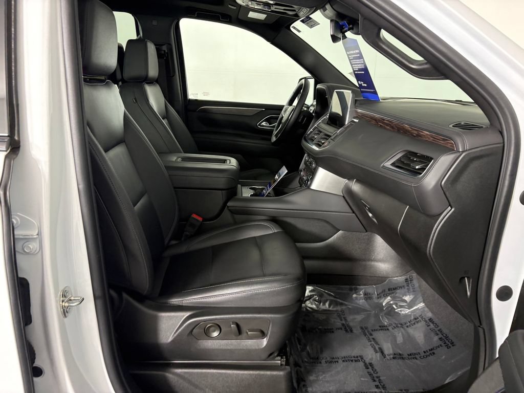 Used 2023 Chevrolet Tahoe Z71 w/ Luxury Package AWD/4WD image 41