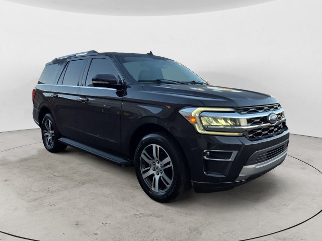 Certified 2024 Ford Expedition Limited RWD image 3