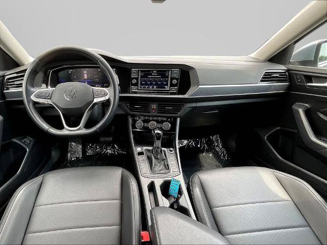 Used 2023 Volkswagen Jetta SE FWD image 7