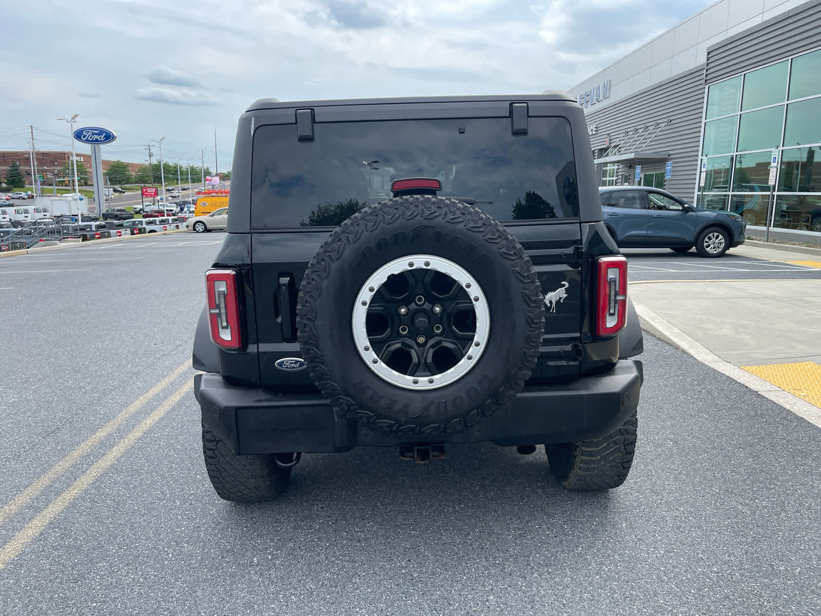 Certified 2023 Ford Bronco Outer Banks w/ Sasquatch Package AWD/4WD image 4
