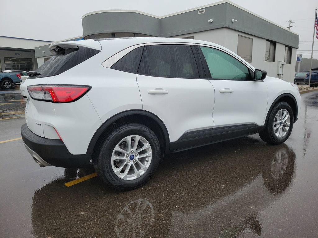 Certified 2022 Ford Escape SE w/ Convenience Package AWD/4WD image 4