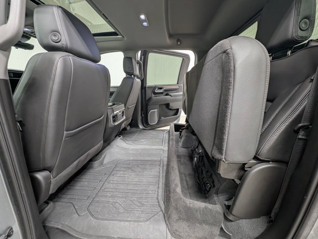Used 2024 GMC Sierra 3500 Denali w/ Denali Reserve Package AWD/4WD image 16