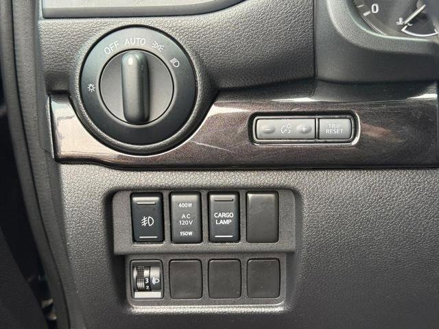 Used 2019 Nissan Titan SV w/ SV Convenience Package image 25