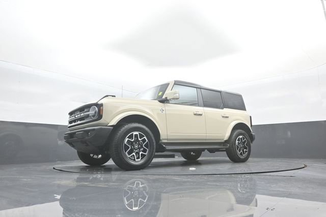Certified 2025 Ford Bronco Outer Banks AWD/4WD image 35