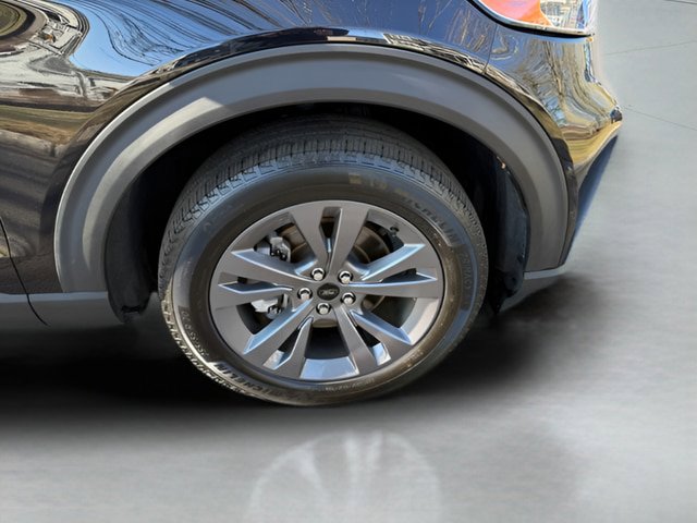 Certified 2022 Ford Explorer XLT w/ Equipment Group 202A AWD/4WD image 31