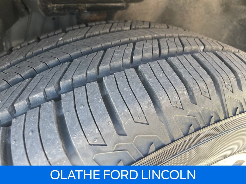 Certified 2023 Ford Explorer XLT w/ Equipment Group 202A AWD/4WD image 31