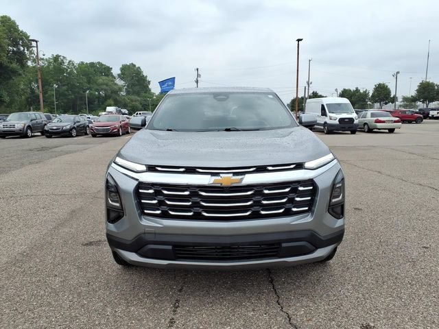Used 2026 Chevrolet Equinox LT w/ Convenience Package II FWD image 2