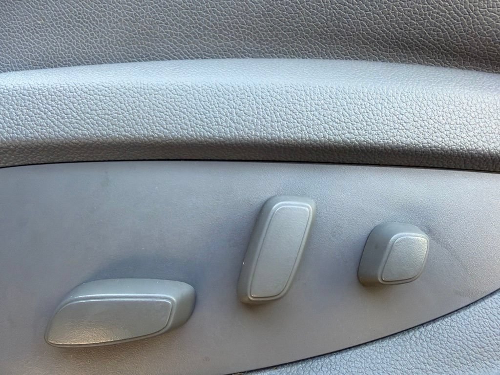Used 2019 Chevrolet Suburban LT RWD image 25