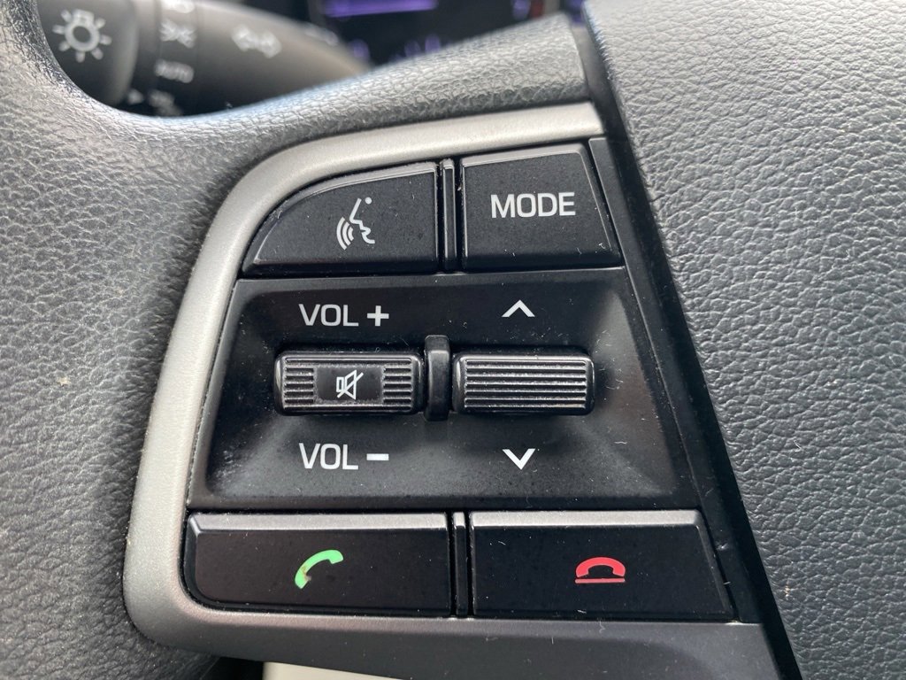 Used 2017 Hyundai Elantra SE image 20