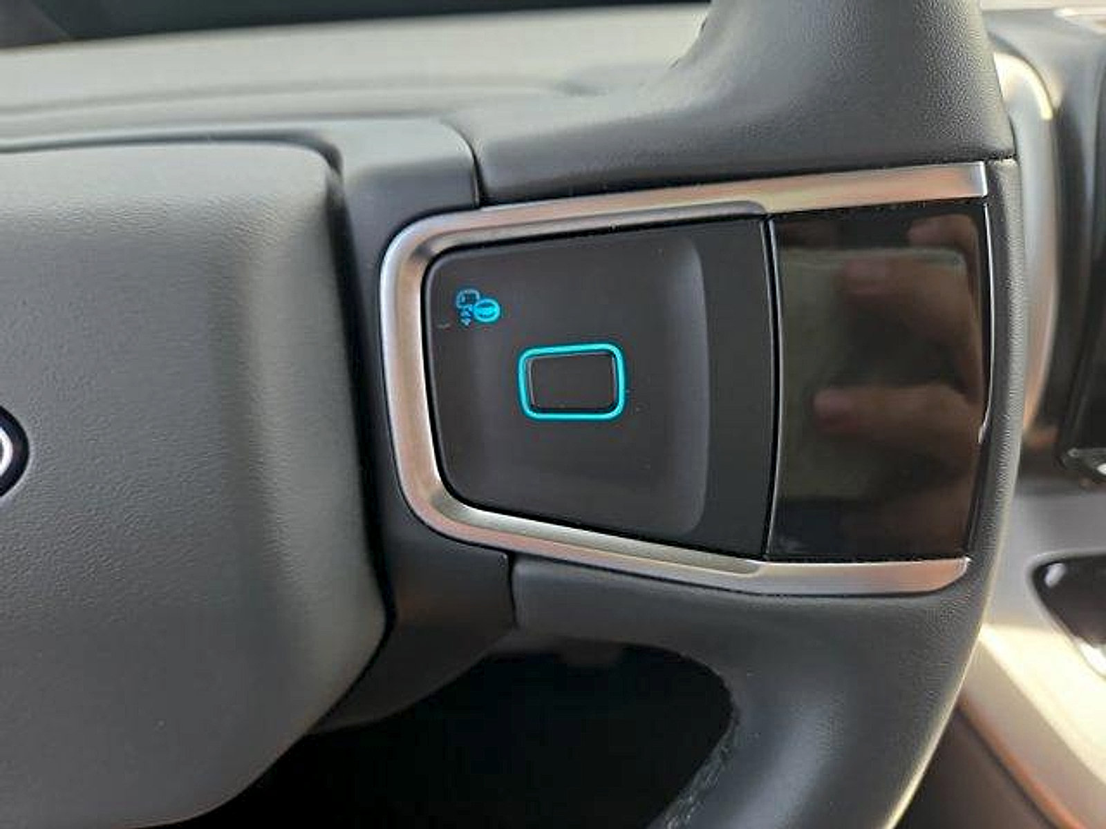 Certified 2025 Ford Expedition Active RWD image 15