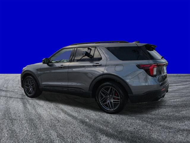 Certified 2025 Ford Explorer ST RWD image 6