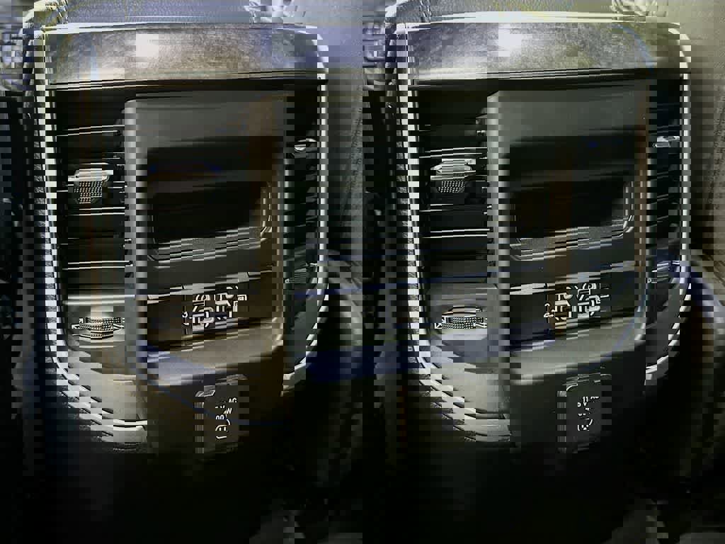 Used 2020 RAM 1500 Big Horn image 16