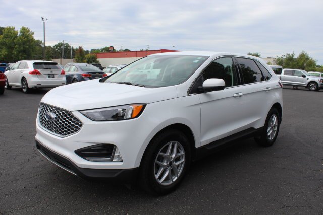 Certified 2024 Ford Edge SEL w/ Convenience Package AWD/4WD image 8