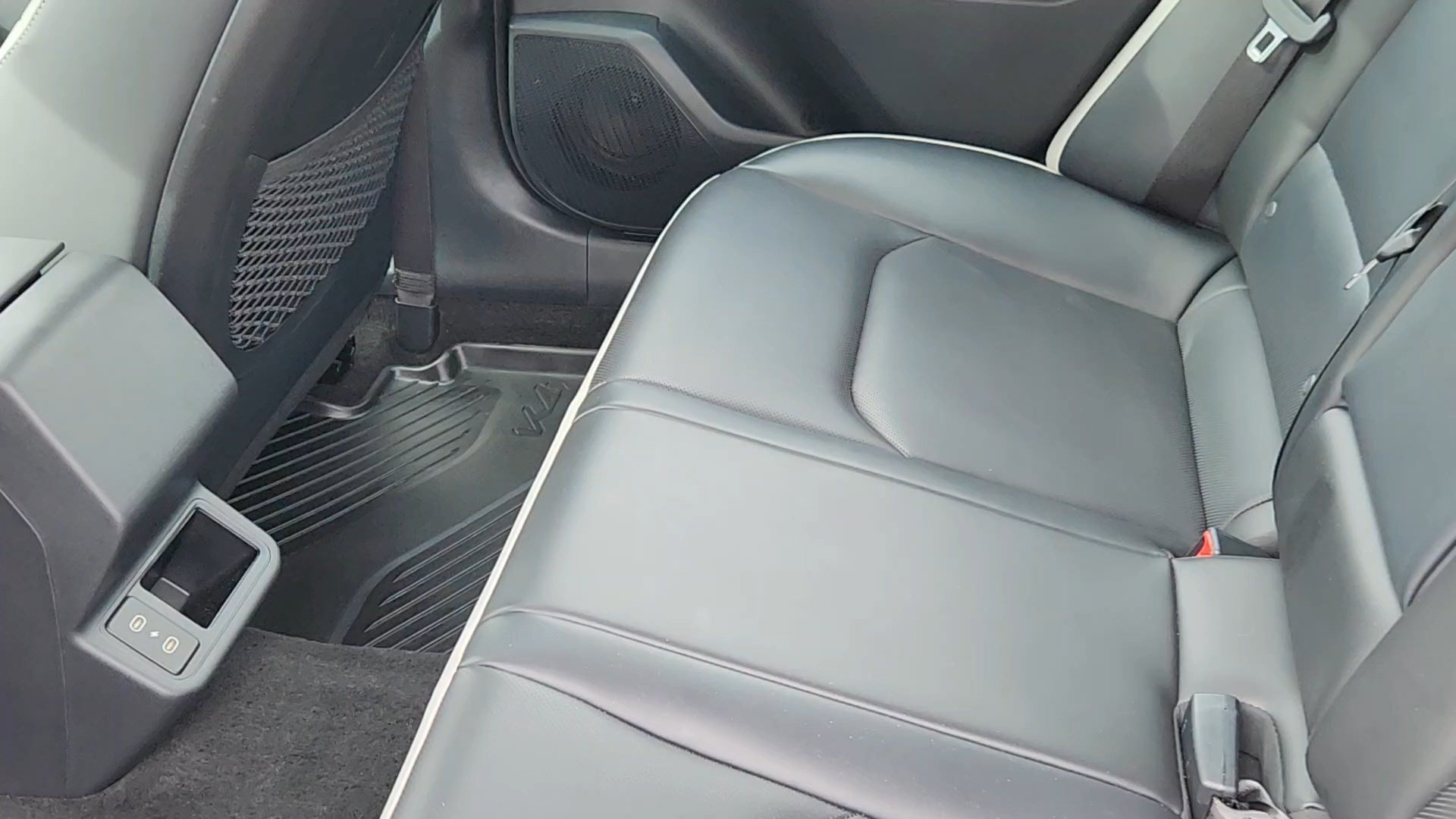 Used 2025 Kia K4 GT-Line w/ GT-Line Premium Package FWD image 34