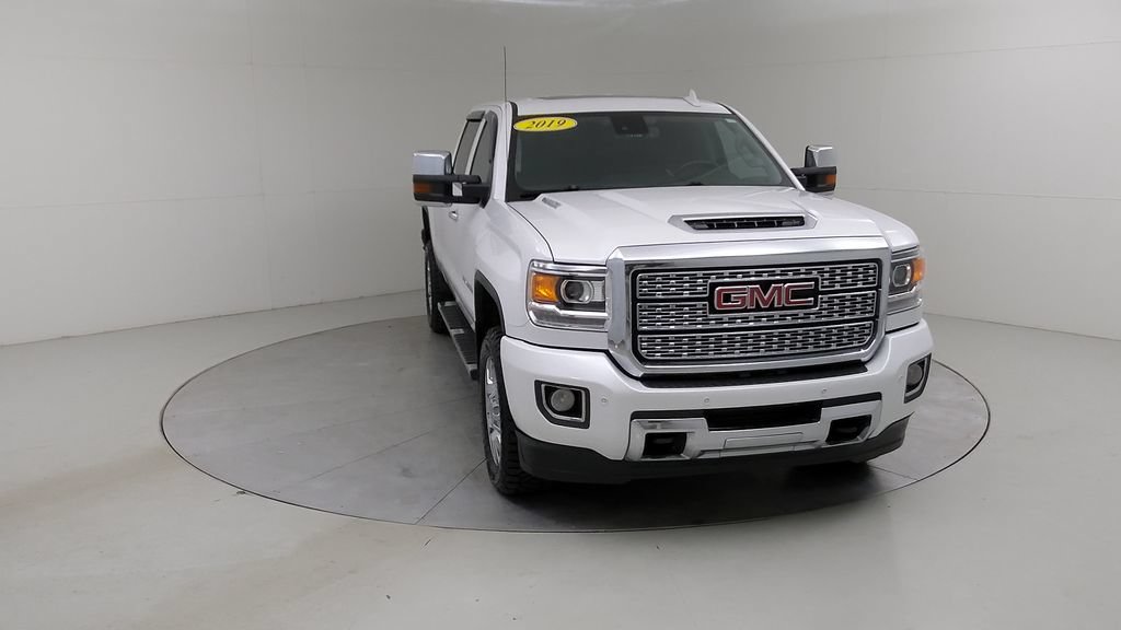 Used 2019 GMC Sierra 2500 Denali w/ Suspension Package, Off-Road AWD/4WD image 10