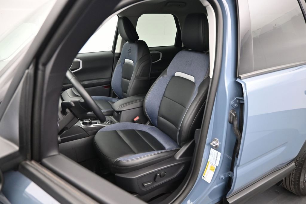 Certified 2025 Ford Bronco Sport Outer Banks w/ Outer Banks Tech Package+ AWD/4WD image 9