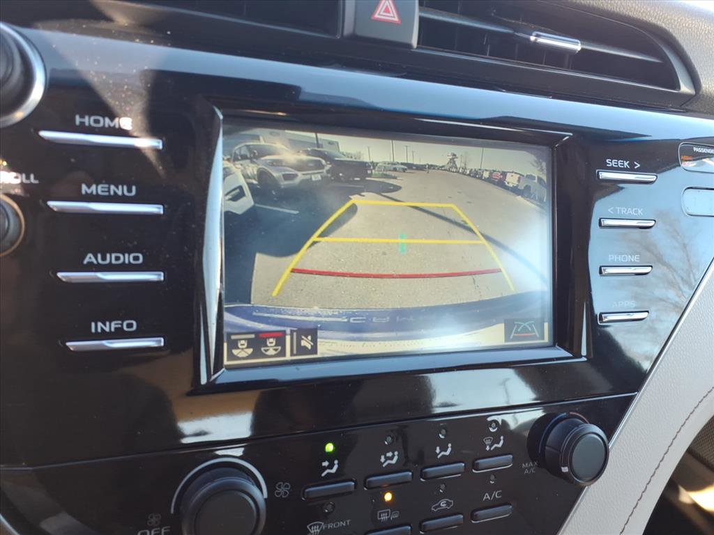 Used 2018 Toyota Camry LE image 20