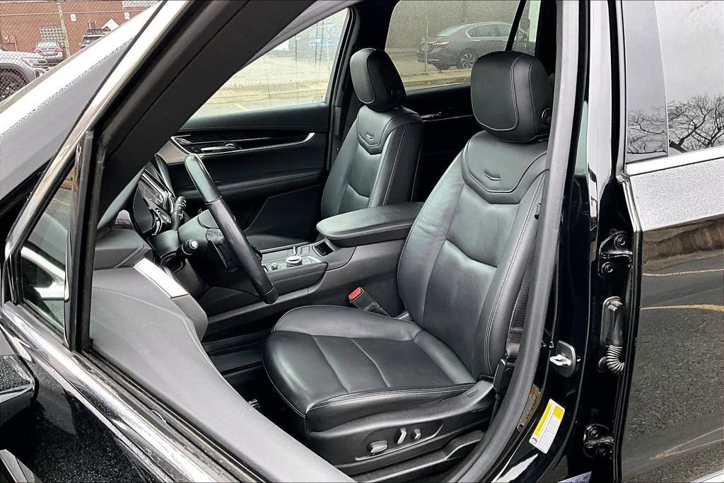 Used 2021 Cadillac XT6 Premium Luxury image 24