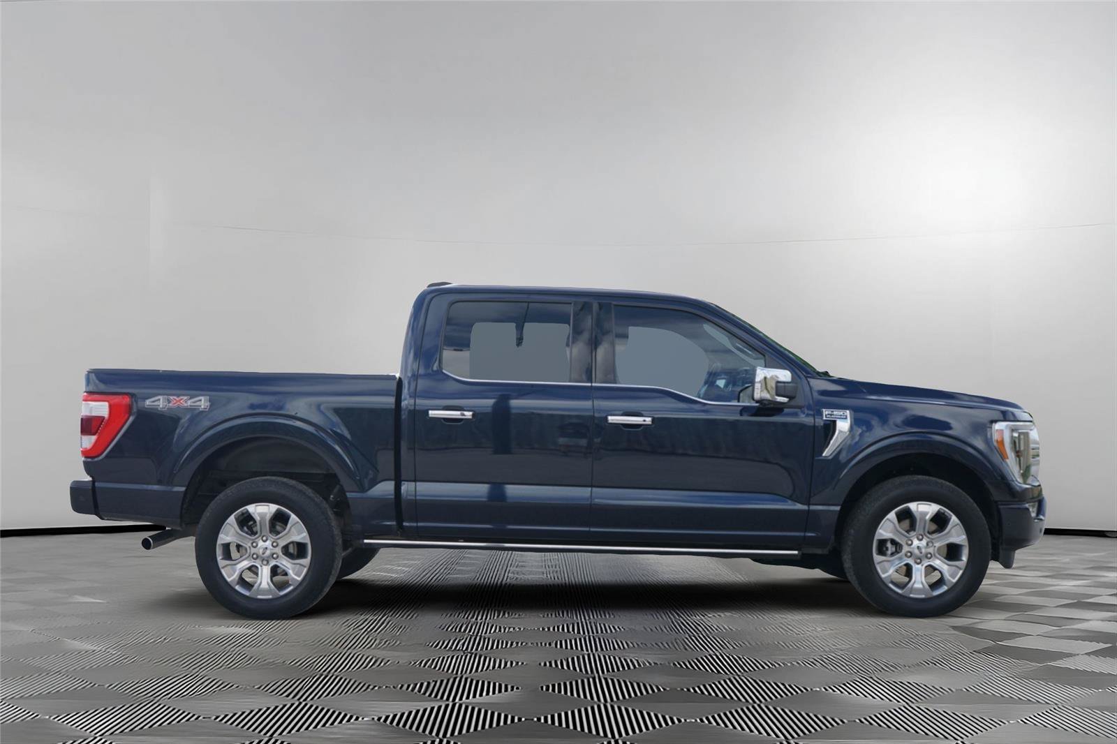 Certified 2022 Ford F150 Platinum w/ Equipment Group 701A High AWD/4WD image 4
