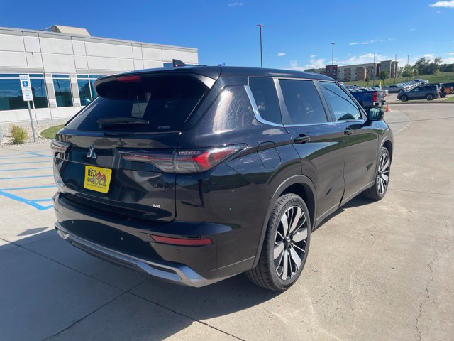 Used 2025 Mitsubishi Outlander SE AWD/4WD image 4