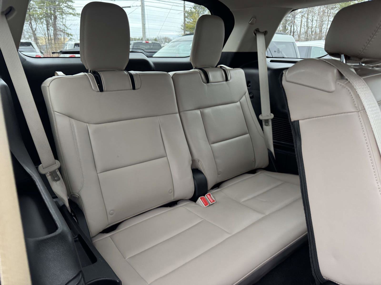 Certified 2022 Ford Explorer XLT w/ Equipment Group 202A image 38