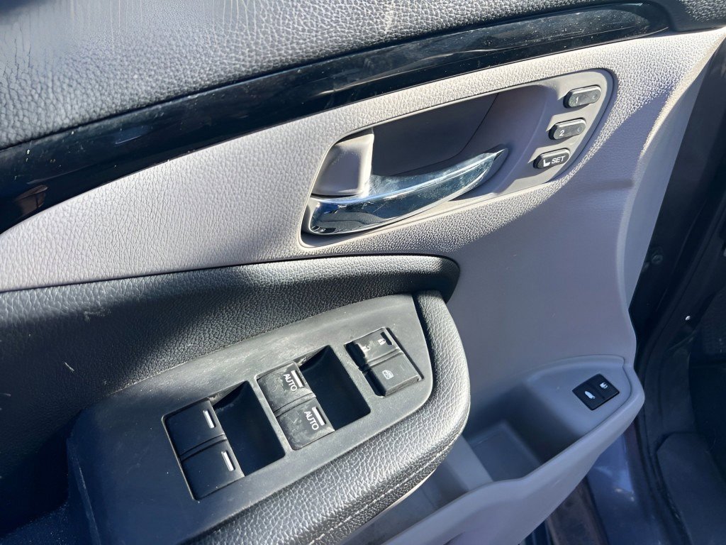 Used 2017 Honda Pilot Touring image 21