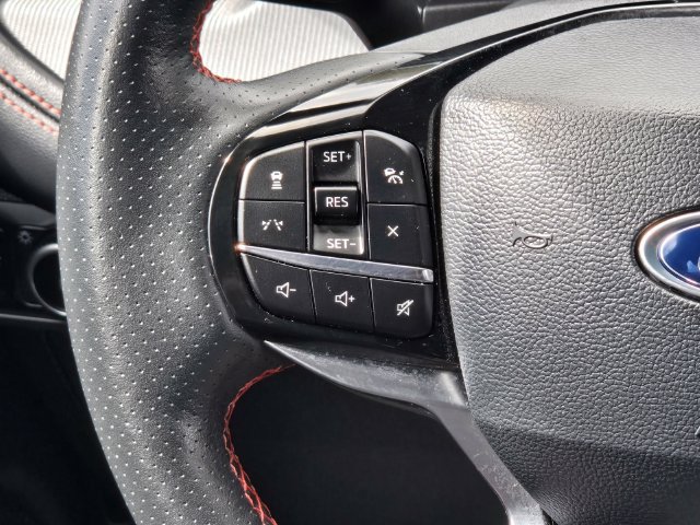 Certified 2025 Ford Explorer ST-Line AWD/4WD image 18