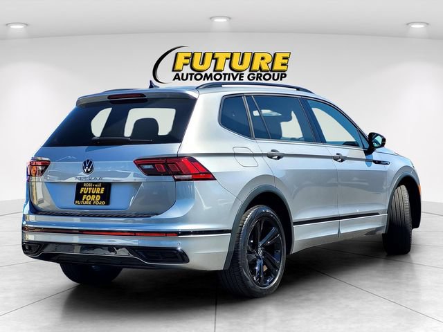 Used 2023 Volkswagen Tiguan SE R-Line FWD image 4