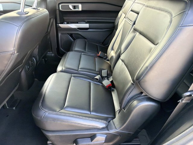 Certified 2024 Ford Explorer XLT w/ Equipment Group 202A RWD image 18