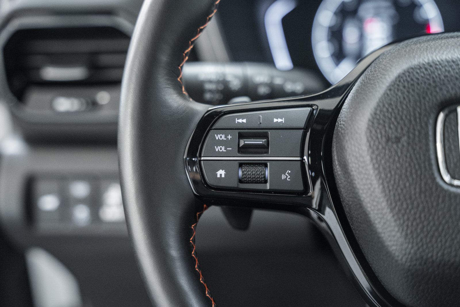 Used 2025 Honda Pilot TrailSport image 36