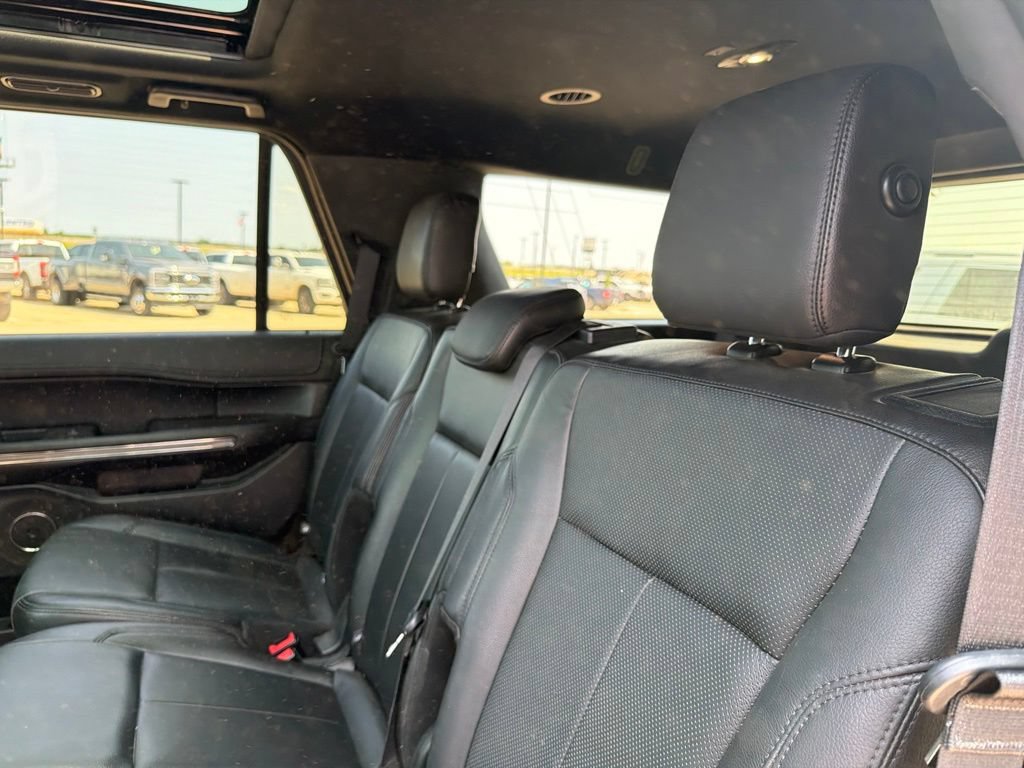 Certified 2018 Ford Expedition XLT w/ Equipment Group 202A AWD/4WD image 10