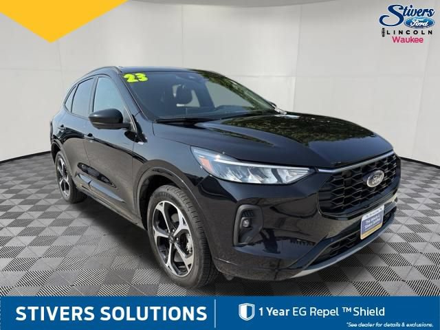 Certified 2023 Ford Escape ST-Line Select w/ Tech Pack #2 AWD/4WD image 3