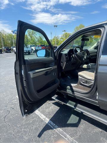 Certified 2019 Ford Expedition Max Limited w/ Special Edition Package AWD/4WD image 10