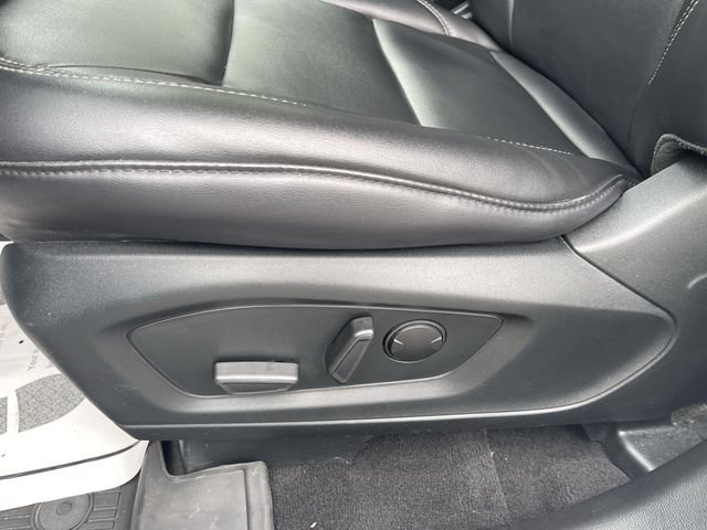 Certified 2023 Ford Explorer XLT w/ Equipment Group 202A AWD/4WD image 13