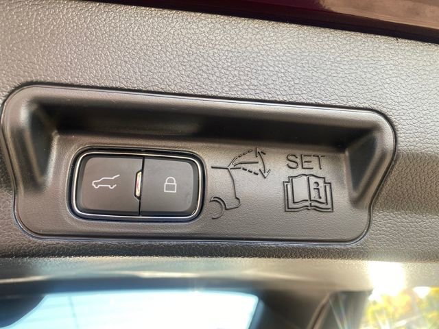 Certified 2022 Ford Explorer Limited w/ Equipment Group 301A image 12