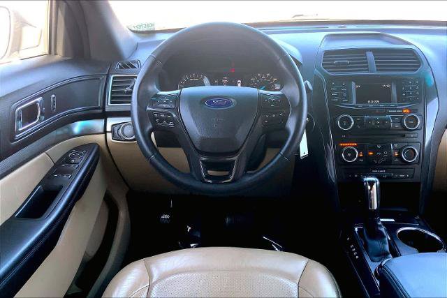 Certified 2017 Ford Explorer BASE image 5